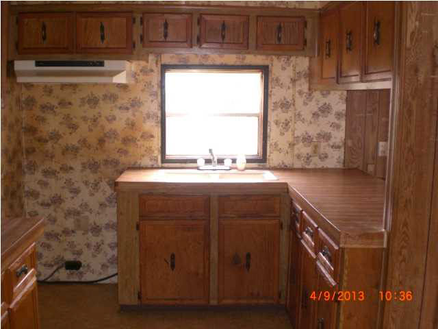 610 E Walnut St, Princeton, IN 47670 photo 4