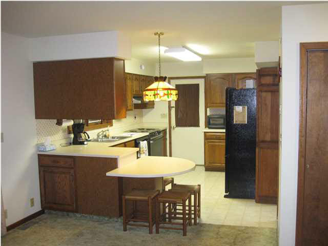 9391 E State Highway 64, Oakland City, IN 47660 photo 3