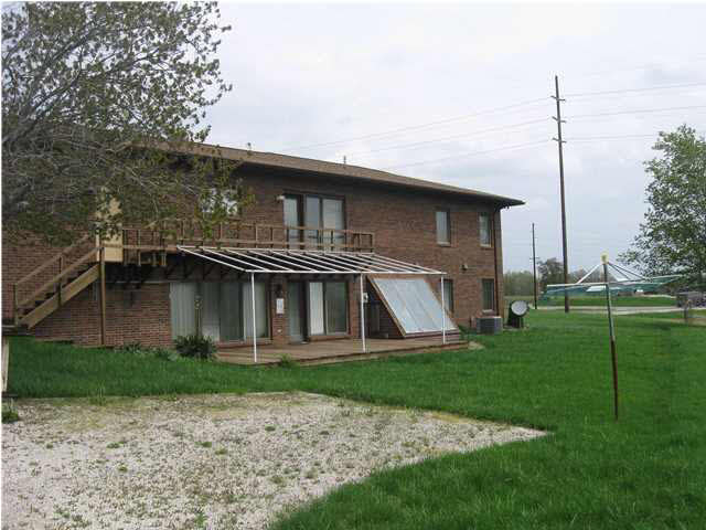 9391 E State Highway 64, Oakland City, IN 47660 photo 2