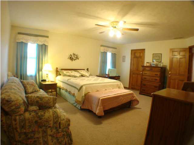 3906 Farrington Dr, Evansville, IN 47725 photo 10