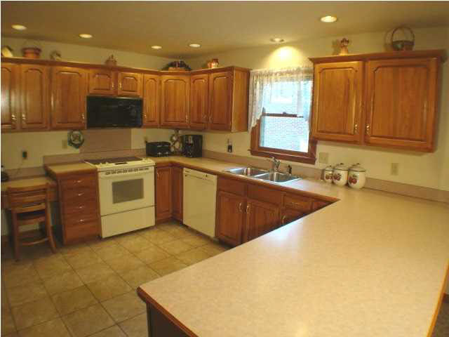 3906 Farrington Dr, Evansville, IN 47725 photo 9
