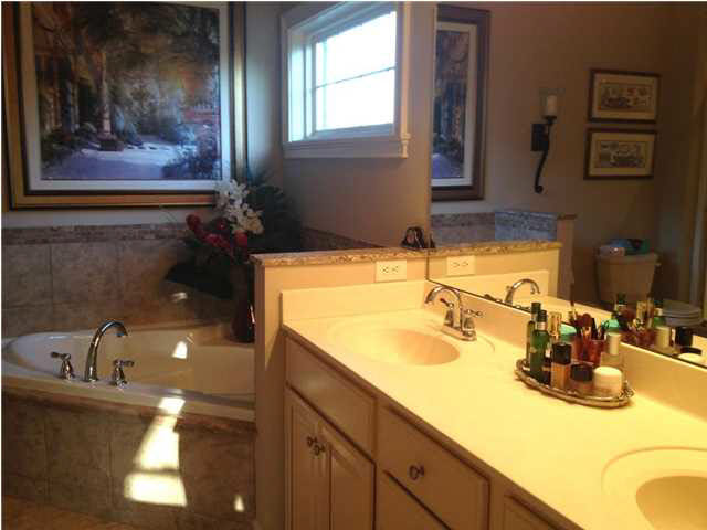 6077 Sable Ridge Dr, Newburgh, IN 47630 photo 9