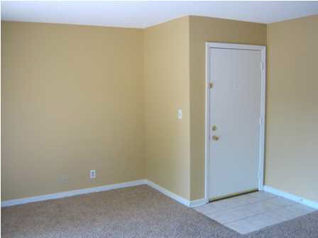 200 Hampton Dr, Evansville, IN 47715 photo 3