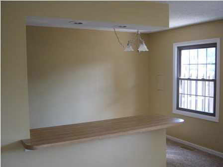 200 Hampton Dr, Evansville, IN 47715 photo 5