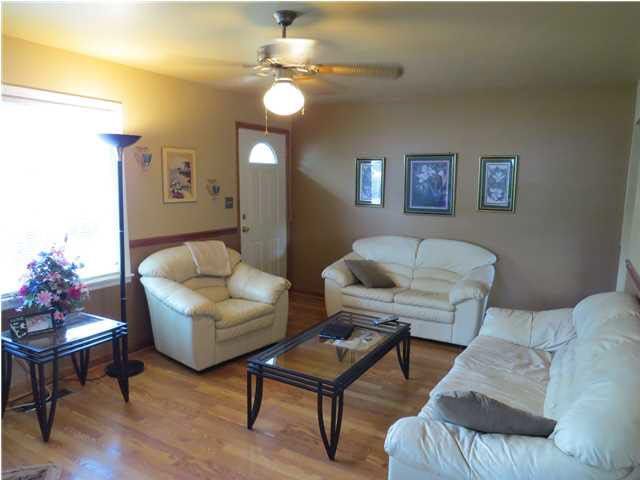 311 N Fourth St, Boonville, IN 47601 photo 2