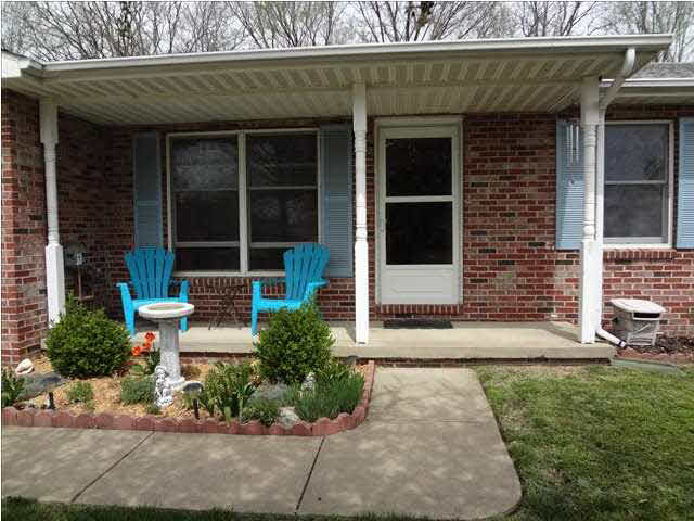 206 Strawberry Hill Rd, Evansville, IN 47711 photo 2