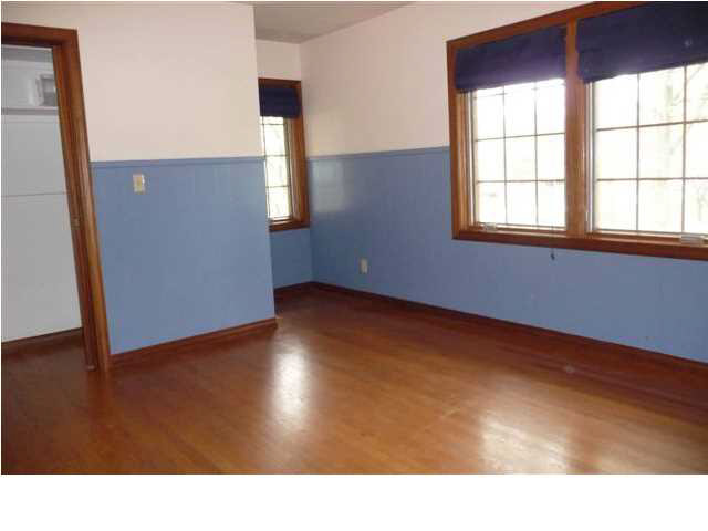 825 W 13th St, Jasper, IN 47546 photo 9