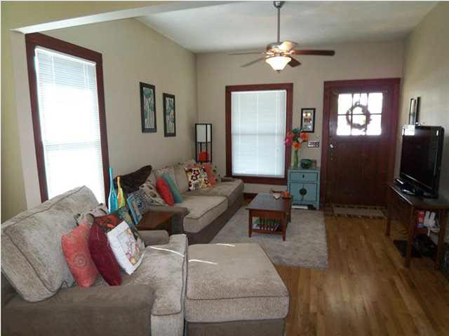 2821 Forest Ave, Evansville, IN 47712 photo 2