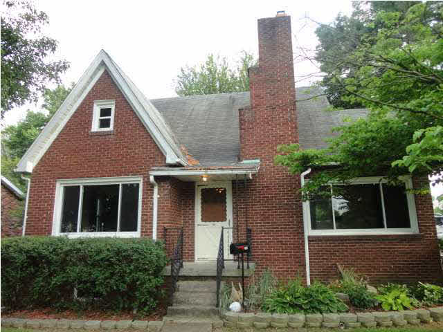 603 E Oak St, Boonville, IN 47601 photo 2