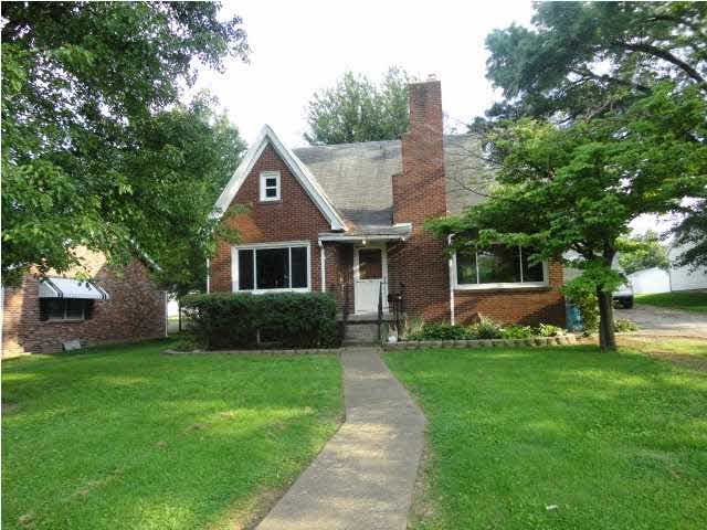 603 E Oak St, Boonville, IN 47601 photo 1