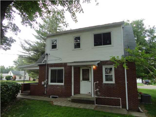 603 E Oak St, Boonville, IN 47601 photo 5