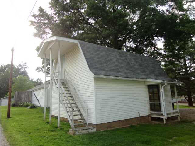 603 E Oak St, Boonville, IN 47601 photo 6