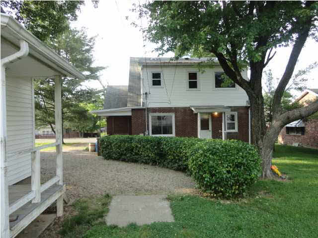 603 E Oak St, Boonville, IN 47601 photo 4