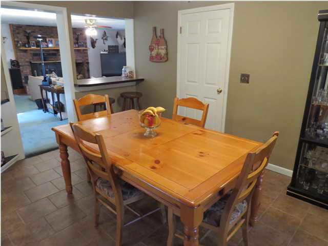 340 Les Dr, Chandler, IN 47610 photo 6