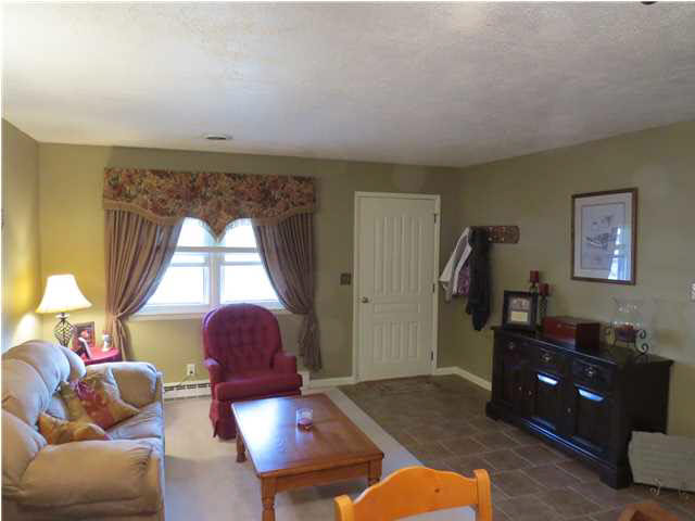 340 Les Dr, Chandler, IN 47610 photo 3