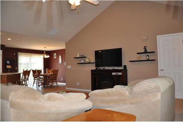 4590 Marble Dr, Newburgh, IN 47630 photo 4