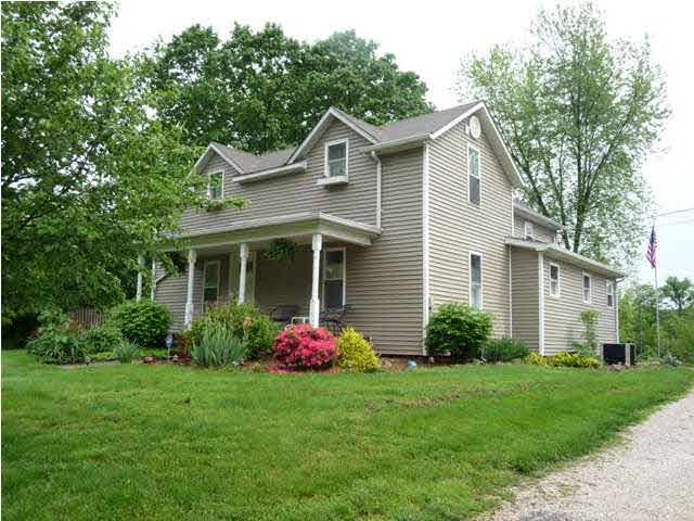 823 Northwood Ave, Jasper, IN 47546 photo 1