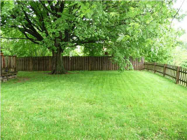 823 Northwood Ave, Jasper, IN 47546 photo 24