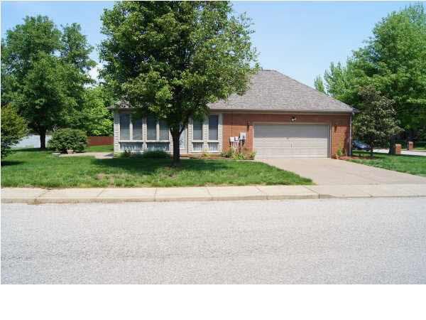 3455 Woodview Dr, Newburgh, IN 47630 photo 4