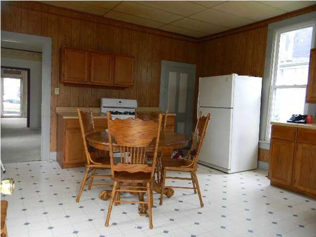 1828 Glendale Ave, Evansville, IN 47712 photo 2