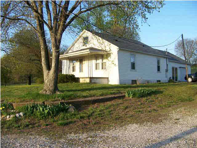 8220 Bald Knob Rd, Mount Vernon, IN 47620 photo 3