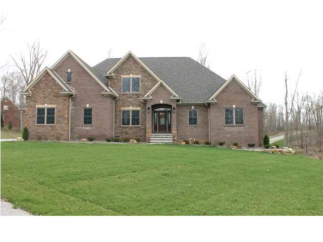 1044 Hunter Ridge Trl, Boonville, IN 47601 photo 2