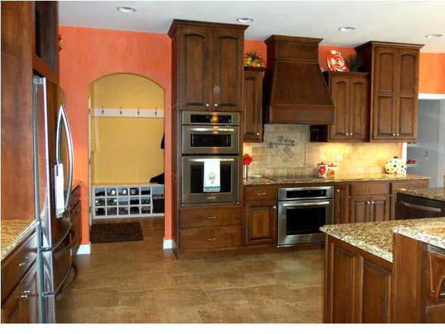 1044 Hunter Ridge Trl, Boonville, IN 47601 photo 9