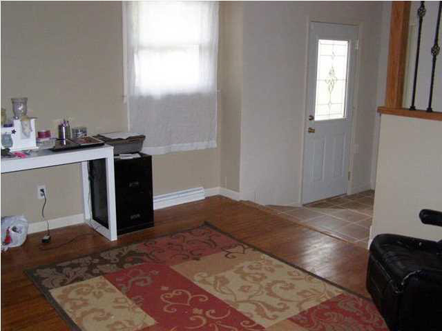824 N Polk Dr, Oakland City, IN 47660 photo 3