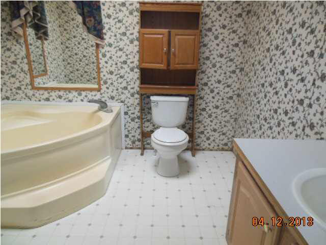 6733 David Dr, Chandler, IN 47610 photo 7