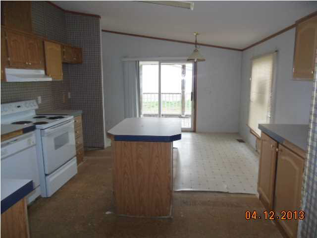 6733 David Dr, Chandler, IN 47610 photo 2