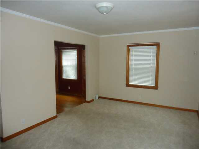 112 N Frederick St, Evansville, IN 47711 photo 8