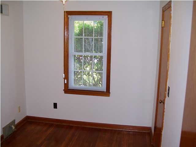 310 N First St, Chandler, IN 47610 photo 12