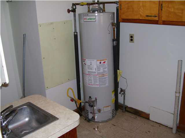310 N First St, Chandler, IN 47610 photo 14