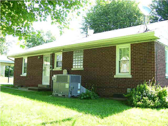 310 N First St, Chandler, IN 47610 photo 15