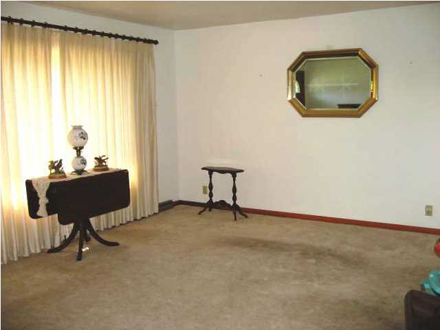 845 Mels Dr, Evansville, IN 47712 photo 3