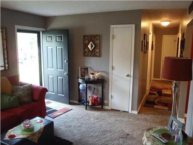 6415 Bayard Park Dr, Evansville, IN 47715 photo 2