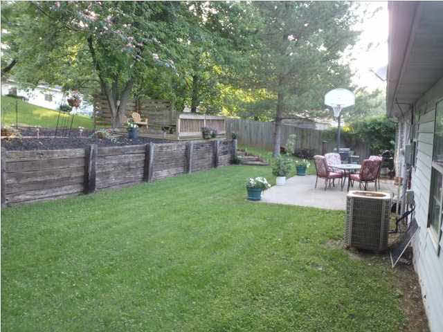 6415 Bayard Park Dr, Evansville, IN 47715 photo 16