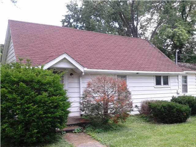 616 SW 5th St, Washington, IN 47501 photo 2