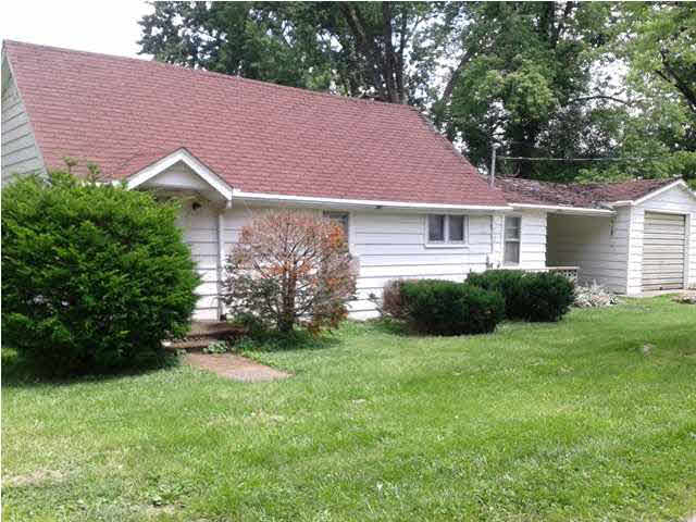 616 SW 5th St, Washington, IN 47501 photo 1
