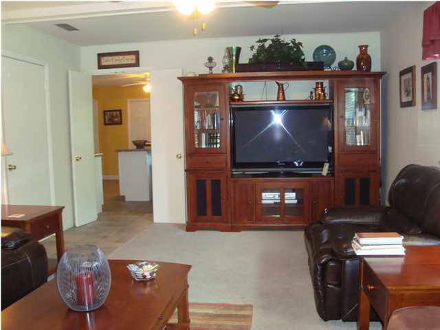 4400 Spruce Dr, Newburgh, IN 47630 photo 3