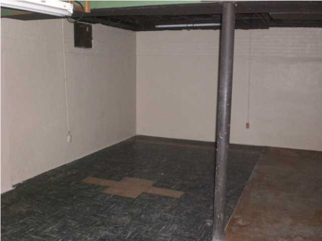 515 S Spring St, Evansville, IN 47714 photo 6