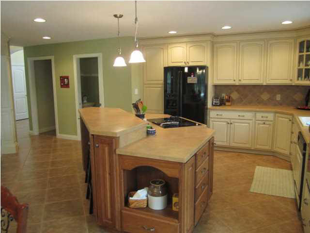 2525 Aiden Dr, Evansville, IN 47725 photo 5