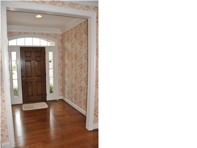 1513 Victoria Green Blvd, Evansville, IN 47715 photo 2