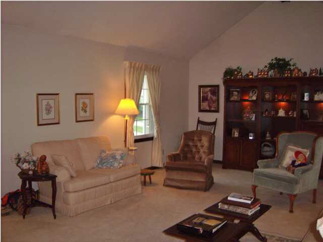 10400 Chippewa Dr, Newburgh, IN 47630 photo 2