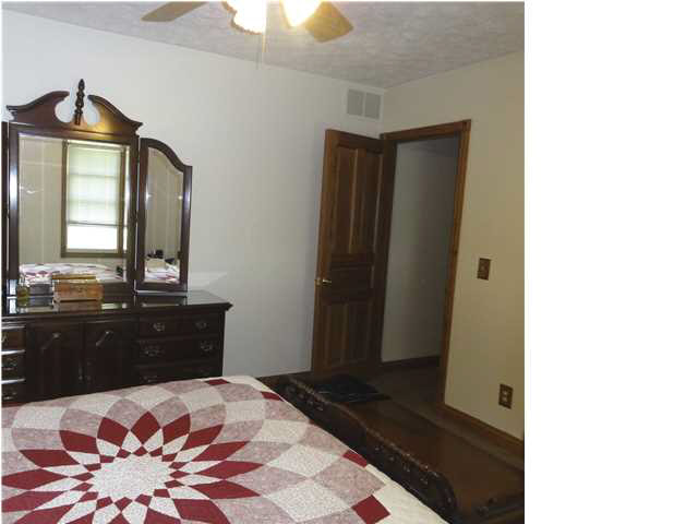 5112 Broadway Ave, Evansville, IN 47712 photo 6