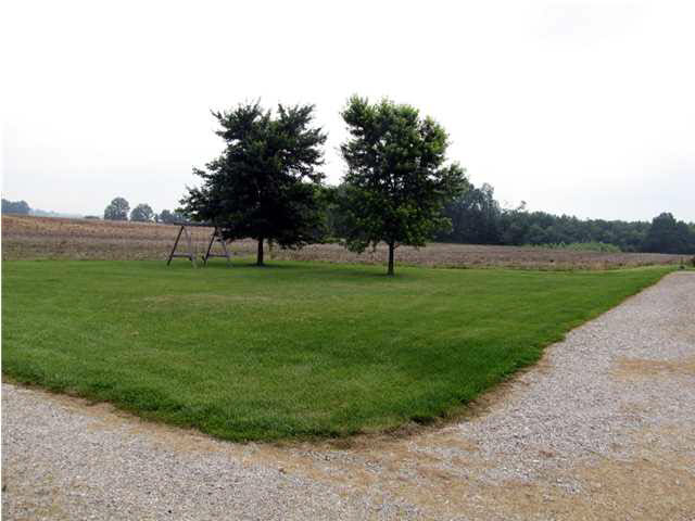 10242 S 850 E, Elberfeld, IN 47613 photo 7