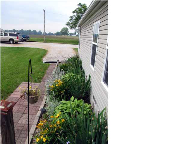 10242 S 850 E, Elberfeld, IN 47613 photo 5