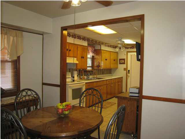 210 N Kelsey Ave, Evansville, IN 47711 photo 8
