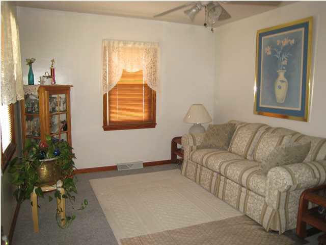 210 N Kelsey Ave, Evansville, IN 47711 photo 5