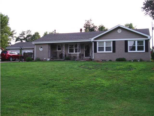 412 N Second St, Chandler, IN 47610 photo 1